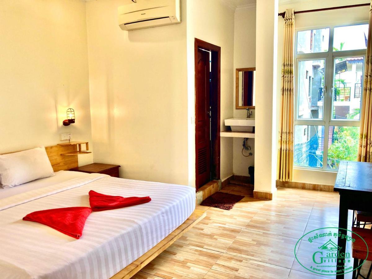 Garden Village Guesthouse & Pool Bar Siem Reap Ngoại thất bức ảnh